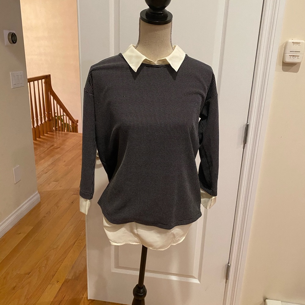 Ann Taylor Top - Picture 2 of 6